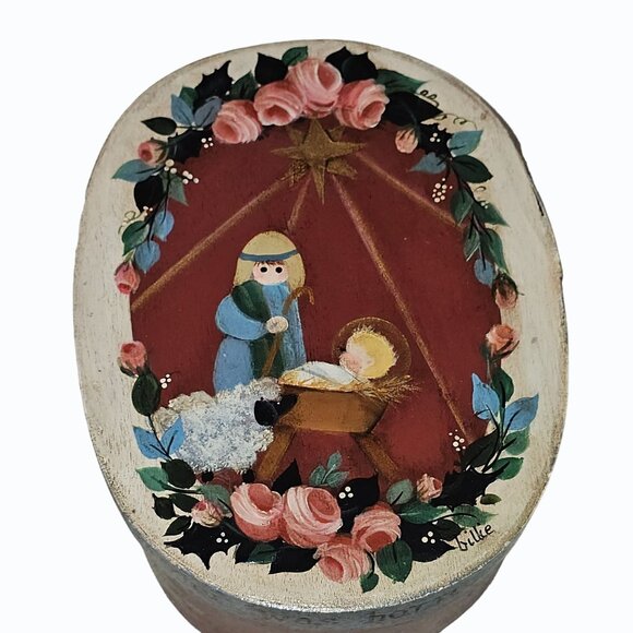 Hand Painted Artist Signed Oval Shaker Box Nativity Scene 6" x 4.75" - Picture 4 of 14